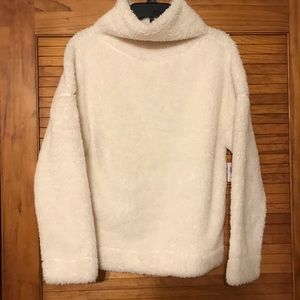 Gap body pullover sweater